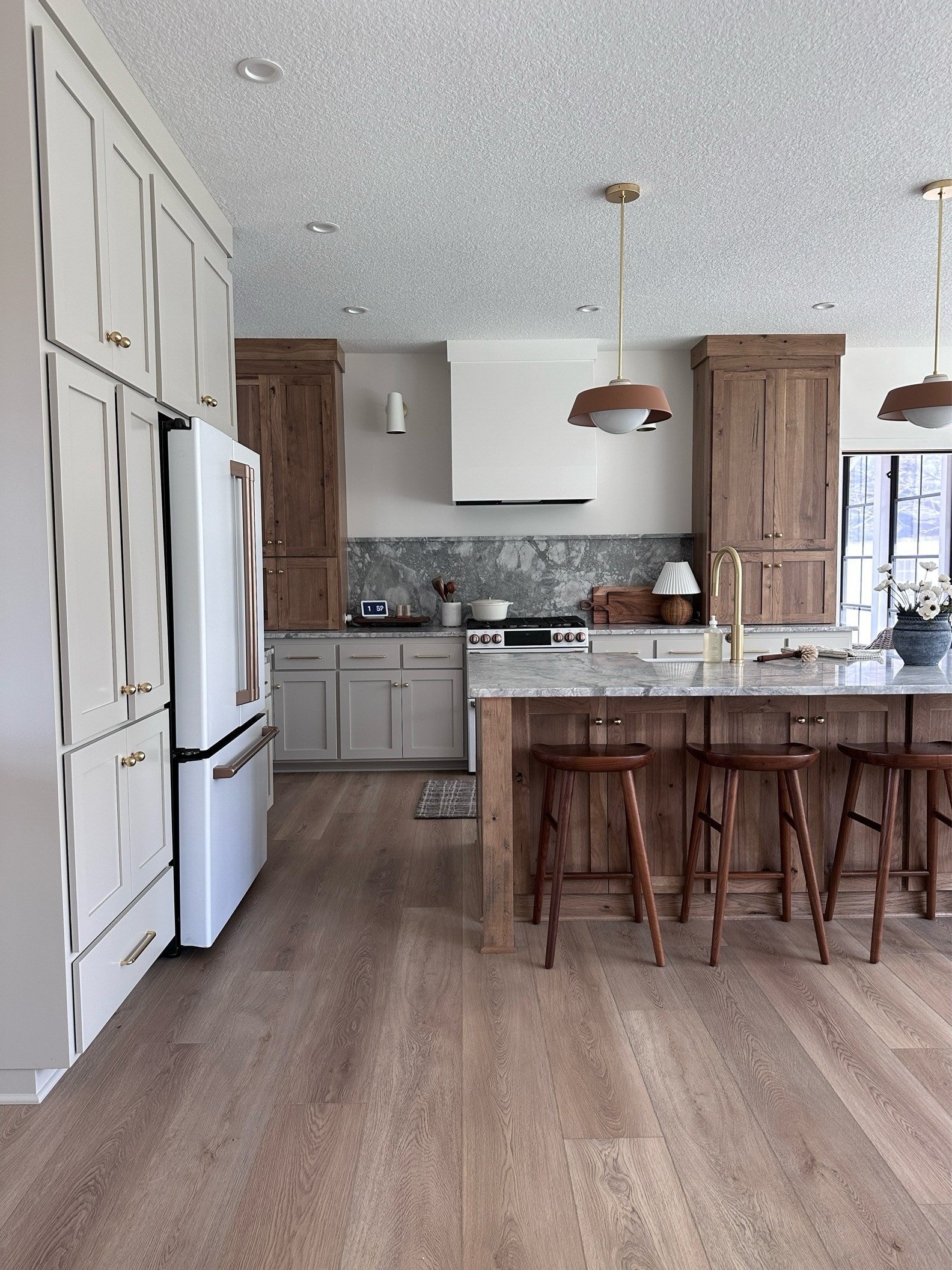 Dining with Aspen vinyl plank flooring